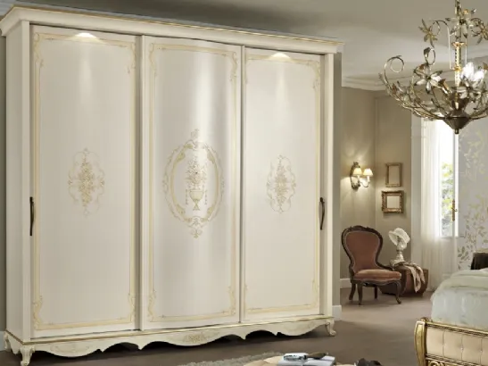 Armadio ante battenti in laccato decorato in foglia oro Achilea di Mobilificio AG