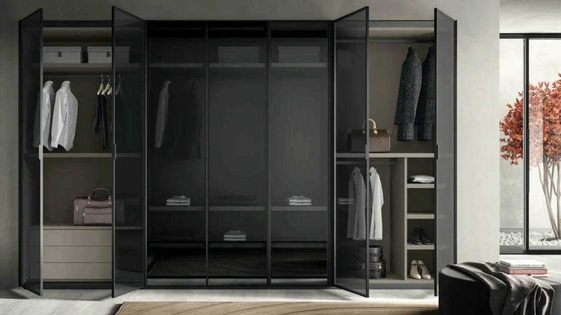 Armadio con anta battente in vetro Schik di Artigianmobili