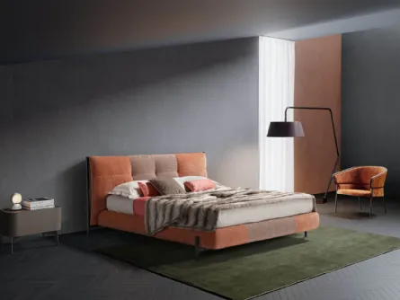 Letto in tessuto con testiera imbottita e trapuntata Cassia di Novaluna