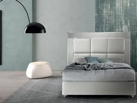 Letto singolo con testiera in pelle con cornice in alluminio Altare di Cosmo Letti