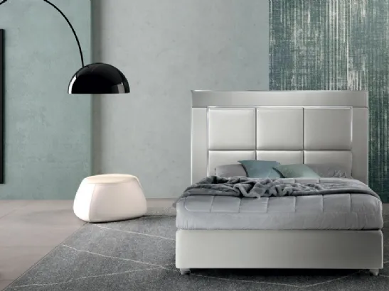 Letto singolo con testiera in pelle con cornice in alluminio Altare di Cosmo Letti