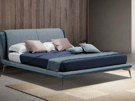 Letto matrimoniale di design dalla linea dinamica con testiera Dress di Novaluna