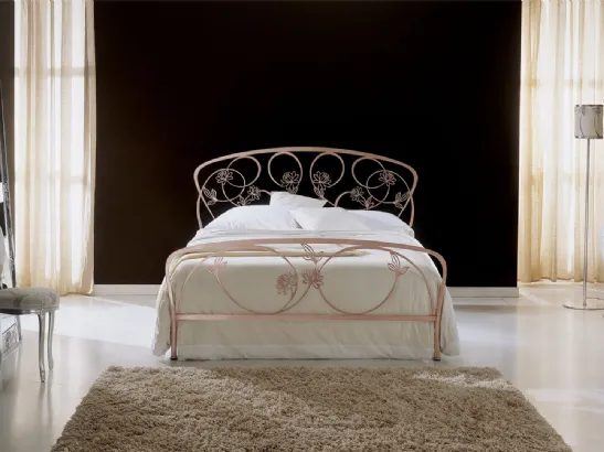 Letto con testiera lavorata con fiori in ferro battuto Glicine di Bontempi