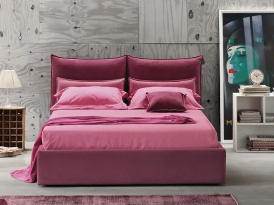 Letto in tessuto imbottito con testiera Dream di Novaluna
