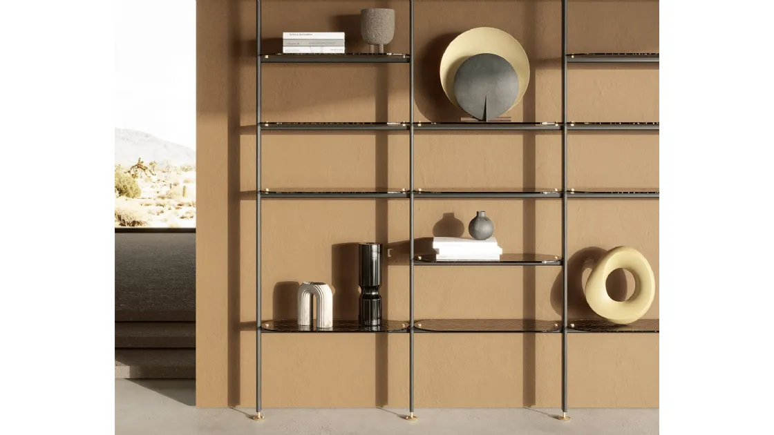 Libreria a muro con ripiani in vetro e struttura in metallo Stem di Nature Design