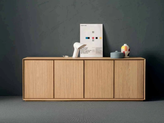 Madia in legno moderna Nook 4 ante a terra di Alta Corte