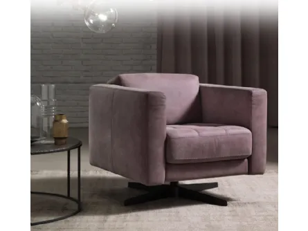 Poltroncina in tessuto imbottito con base in metallo Alfa di Franco Ferri