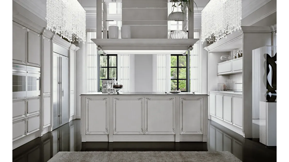 Cucina Design con isola in legno laccato bianco con decori in foglia argento Nuvola di Busatto
