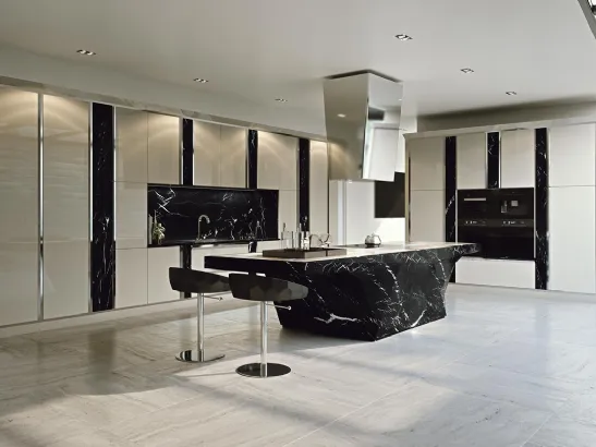 Cucina Design con isola in legno e metallo con top in marmo Trocadèro di Busatto
